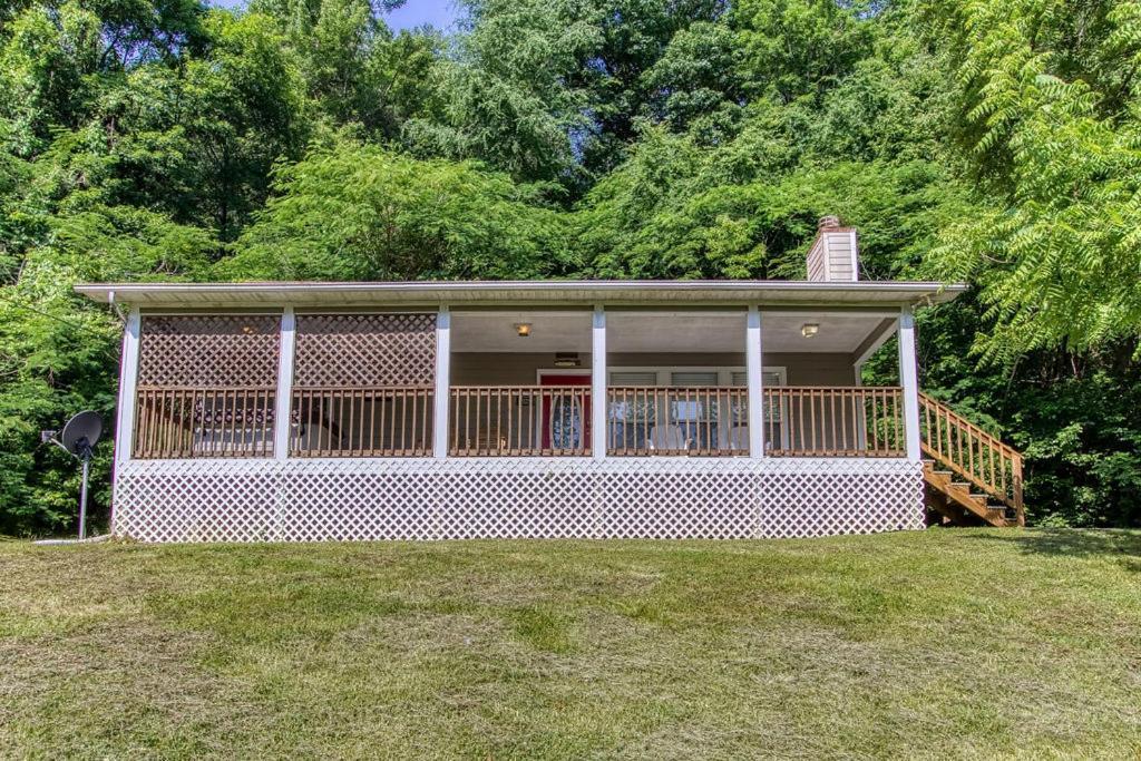 River Song, Near River, Hot Tub, Foosball, Wifi 1089 Free Tickets Each Paid Day, Dollywood And More Sevierville Exterior photo